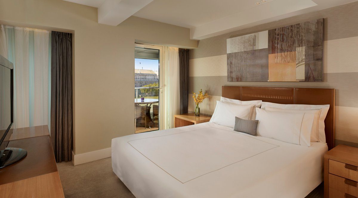 One-bedroom suite